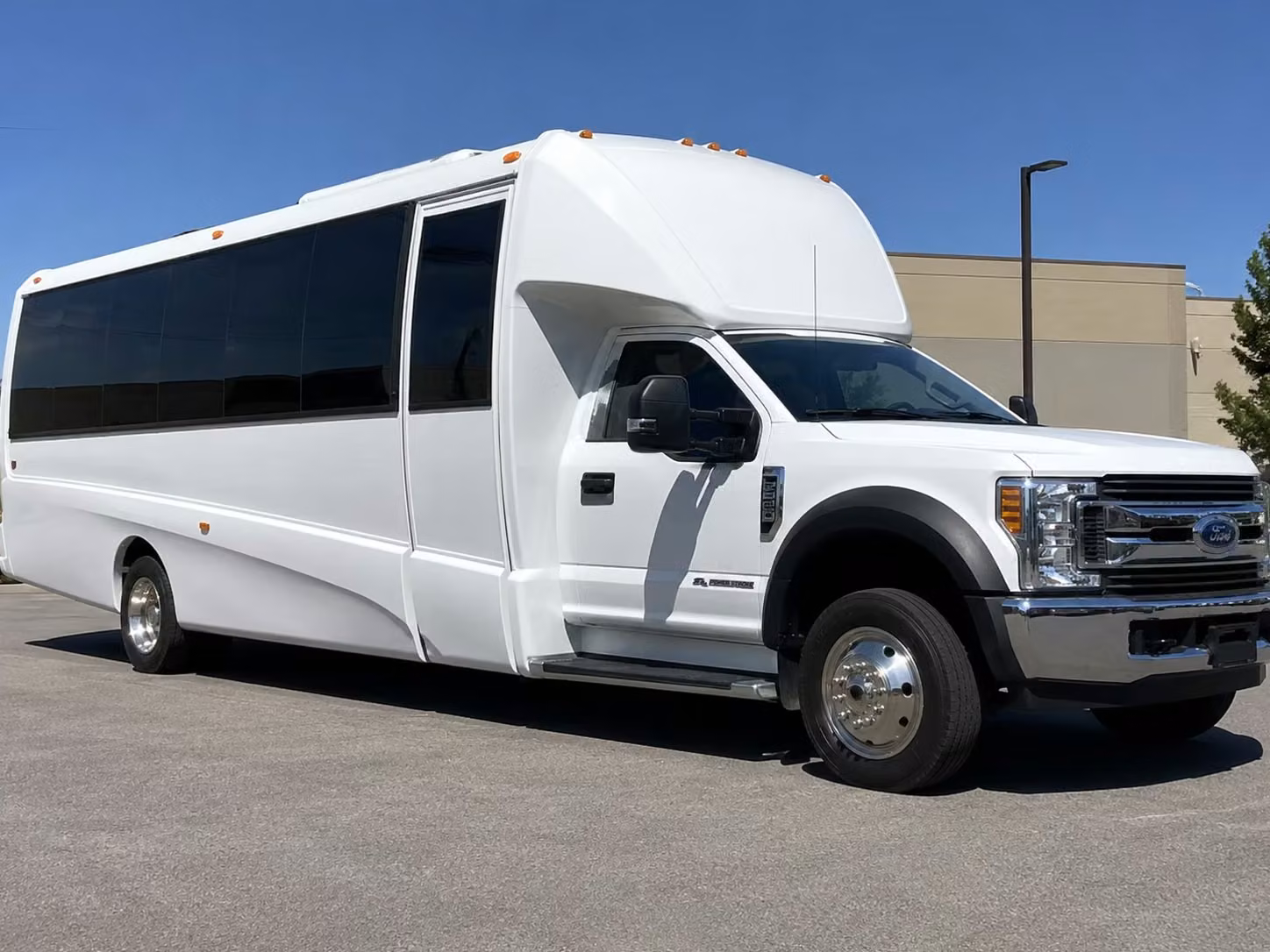 15 passenger minibus