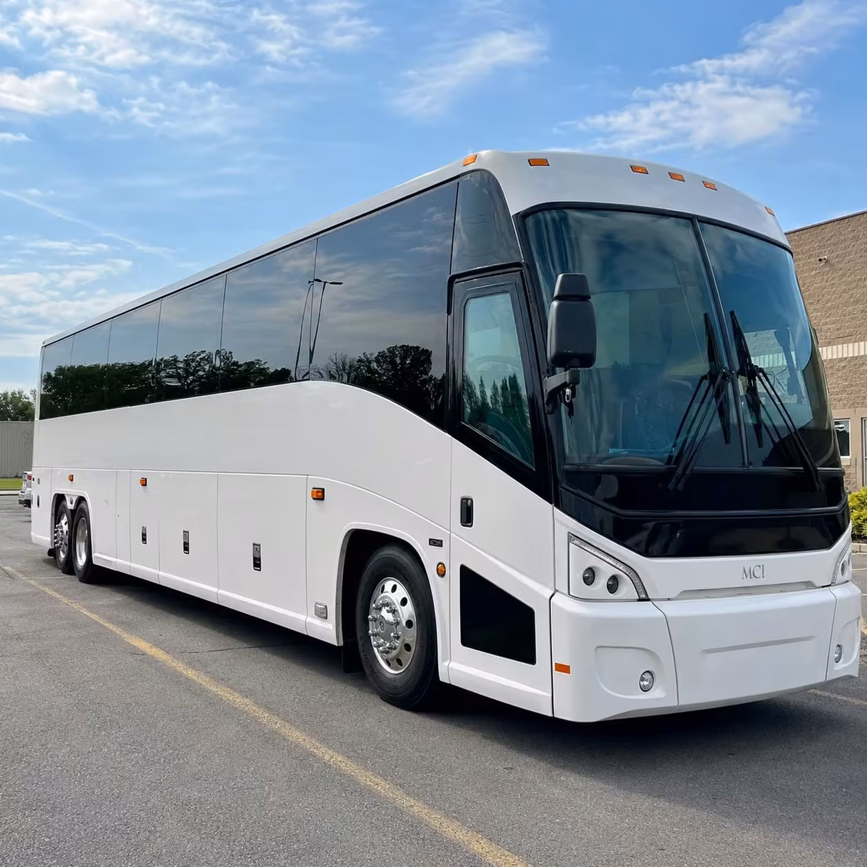 charter bus rentals for saginaw weddings