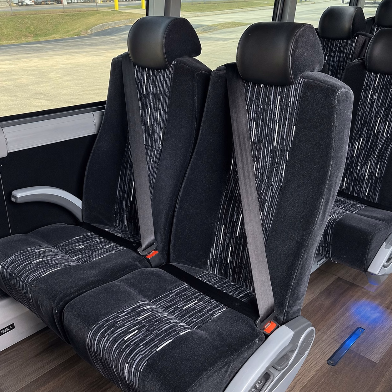 fan bus rentals from saginaw to detroit tigers lions and red wings games