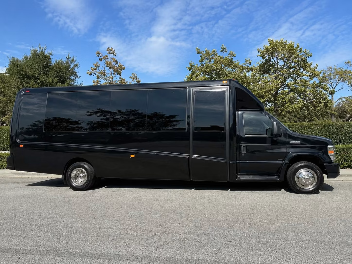 minibuses are the perfect fit for smaller saginaw prom friend groups