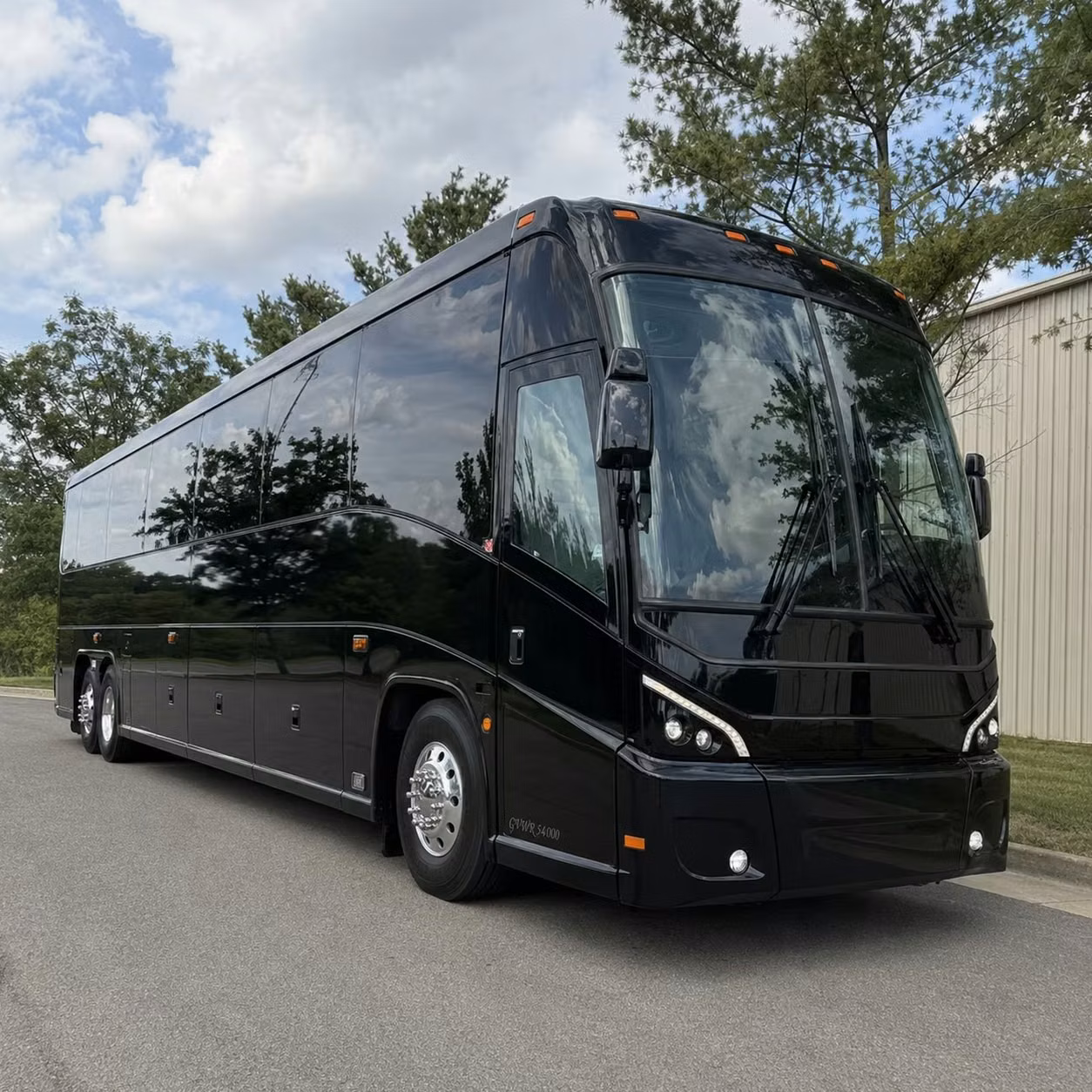 what kinds of saginaw employers use employee shuttle bus services
